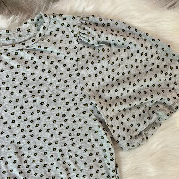 LOFT | Gray Mini Flower Daisy Pattern Flutter Sleeves Women's Top (L) - Picture 2 of 7